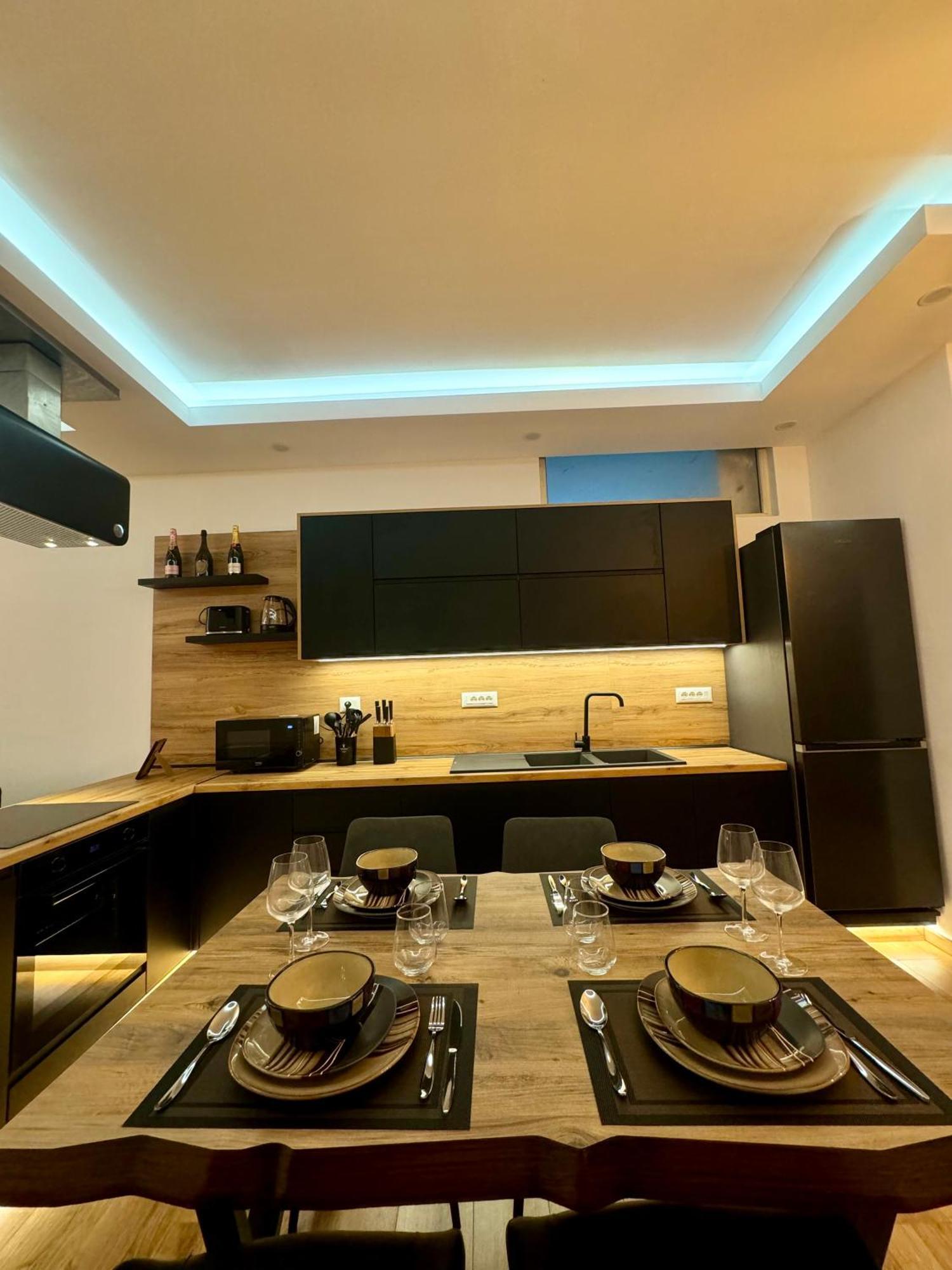 שקודר Luxury Central Baba Apartment מראה חיצוני תמונה